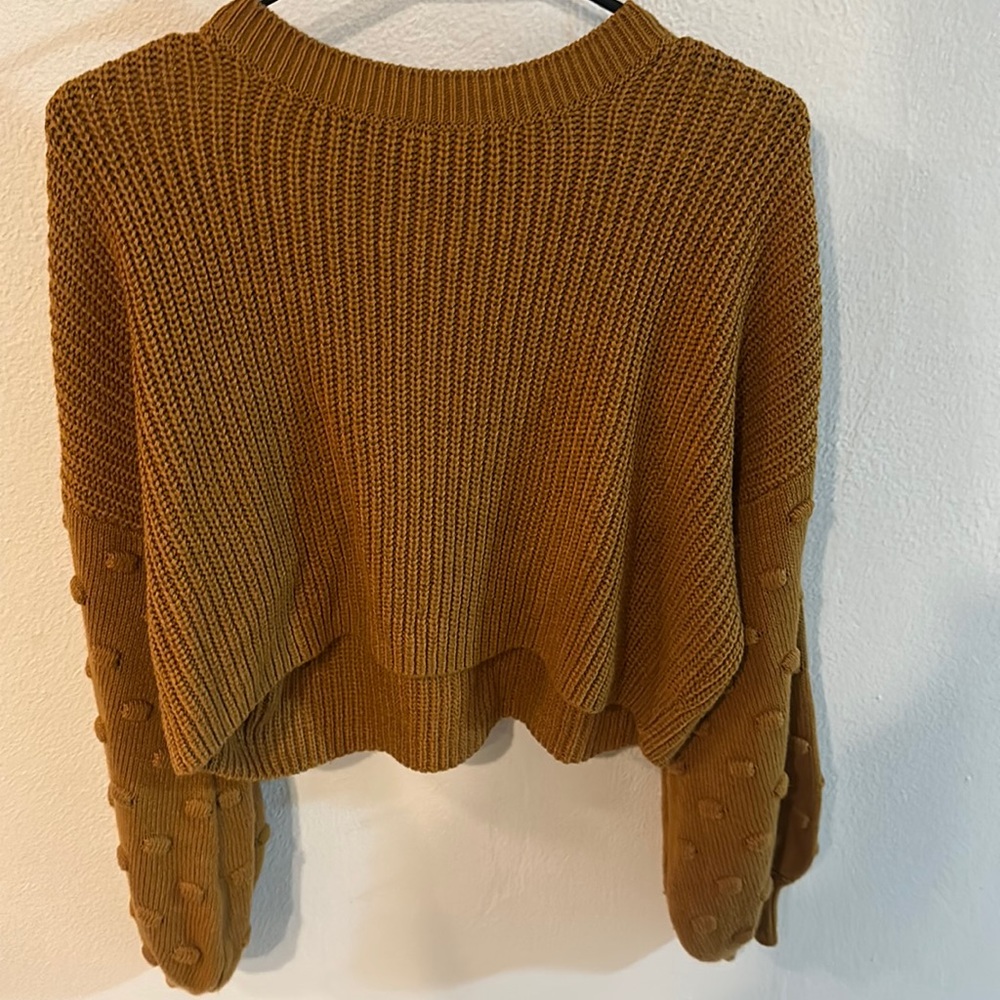 Cropped yellow sweater